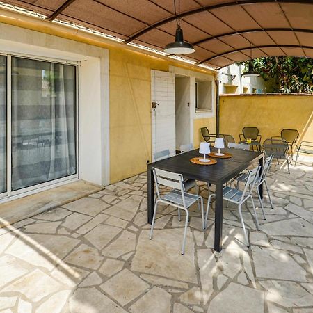 3 Bedroom Awesome Home In Chateuneuf De Gadagne Chateauneuf-de-Gadagne Экстерьер фото